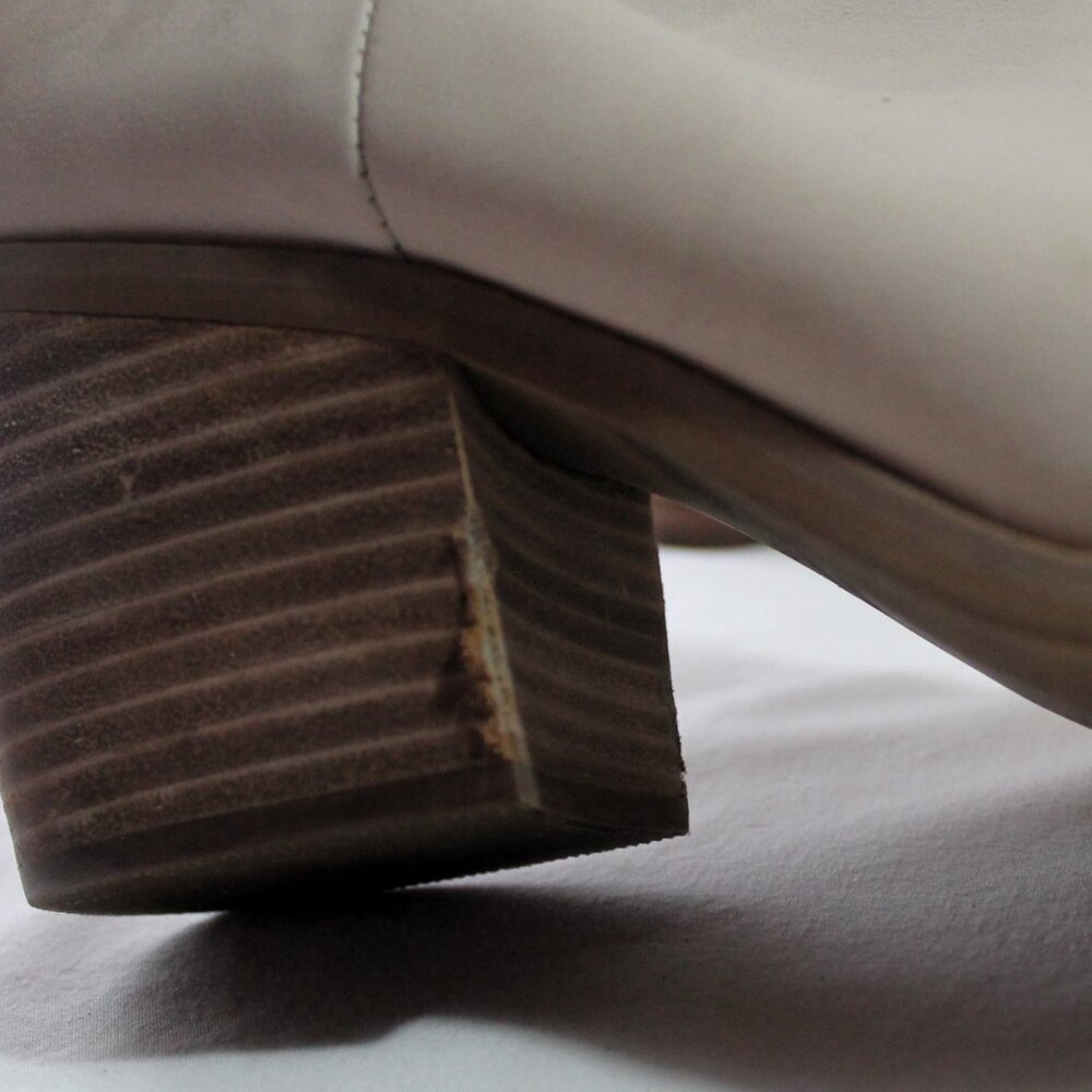 TOMS Everly Cutout Nubuck Leather Booties in Sand, 8 - Picture 9 of 9